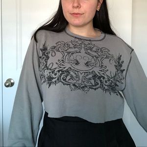 grey long sleeve raw hem y2k tee😈